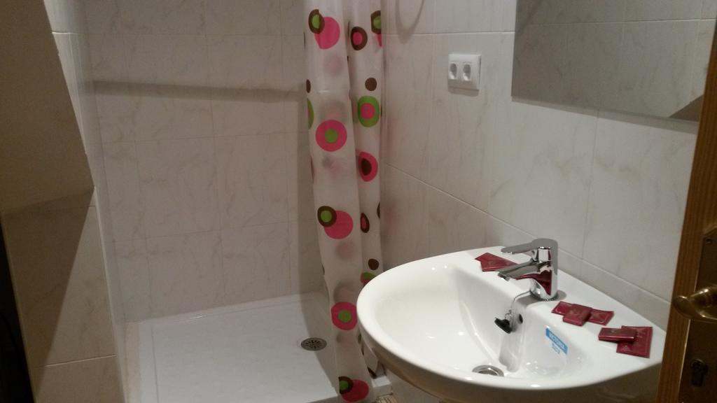 Hostal Virgen Del Pilar 바사 외부 사진