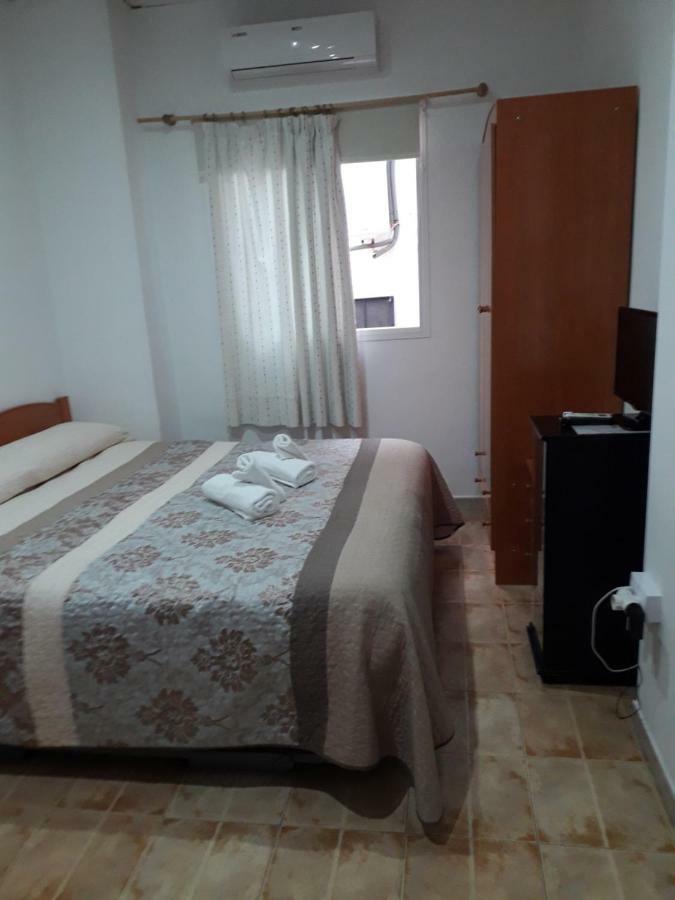 Hostal Virgen Del Pilar 바사 외부 사진